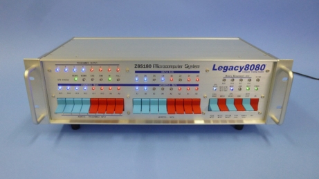 Legacy8080 プラチナモデルに赤青カラーの「IMSAI・トリビュート・デザイン・スイッチ」を組み合わせた例