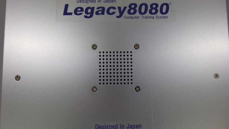 Legacy8080エントリーモデルケースの上蓋の小型スピーカー取り付け位置に小型スピーカーを取り付けます